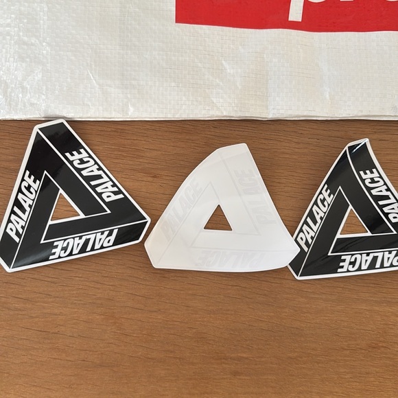 Supreme Bags and Sticker Pack - Picture 10 of 11